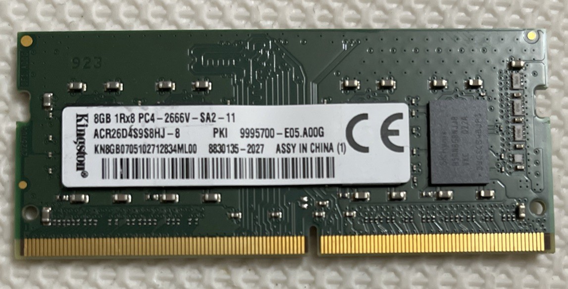 ACR26D4S9S8HJ-8 GENUINE KINGSTON LAPTOP MEMORY 8GB PC4-2666V-SA2-11