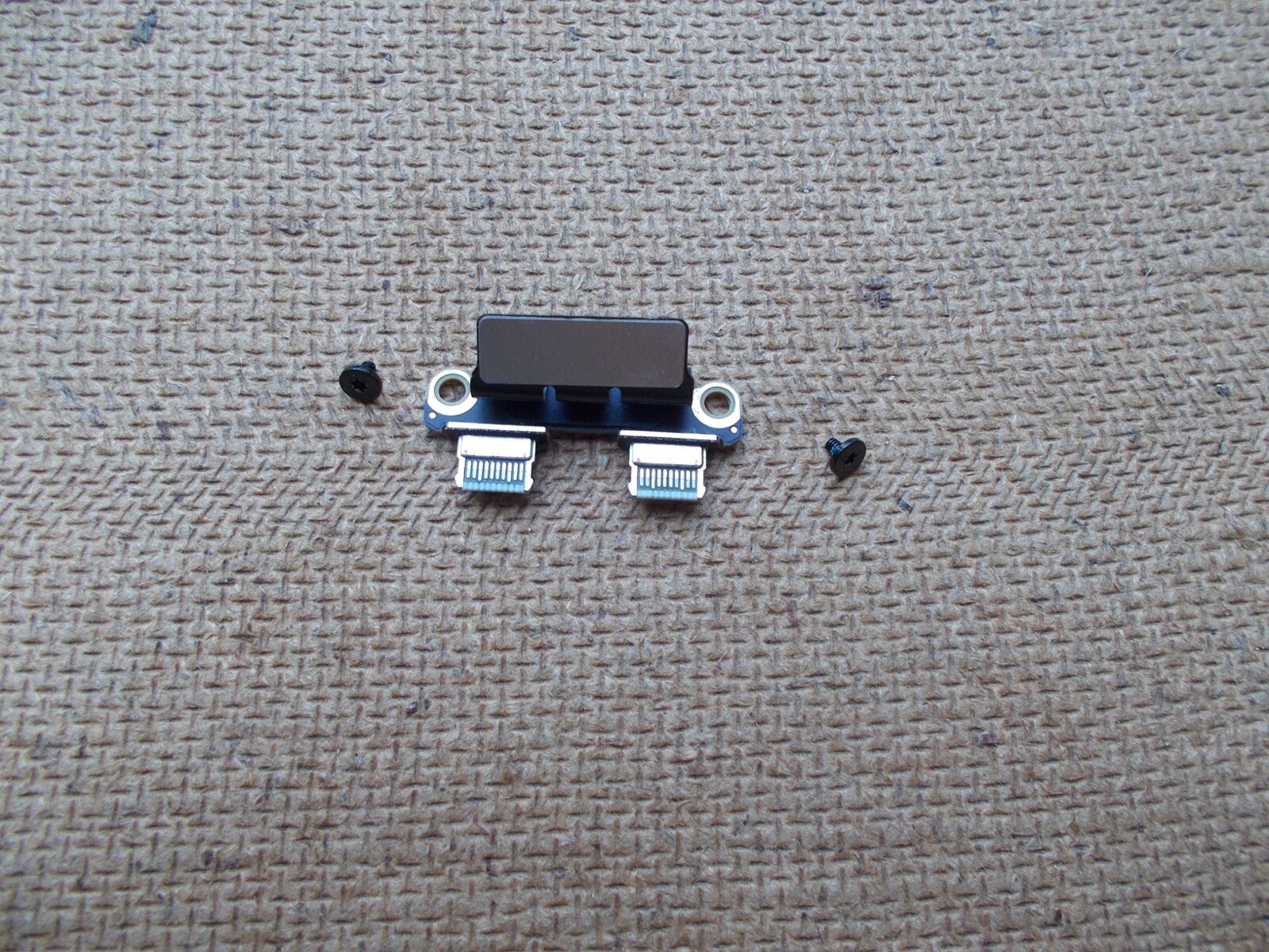USB-C I/O BOARD PORTS – MacBook Pro 13″ A1989, A2159, 15″ A1990 2018, 2019