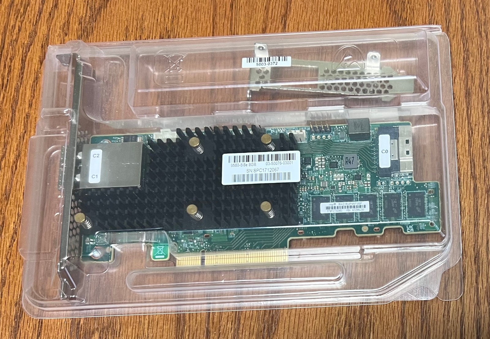 Intel RS3P4MF088F Tri-Mode SAS/SATA/NVMe RAID Card(=Broadcom MegaRAID 9580-8i8e)