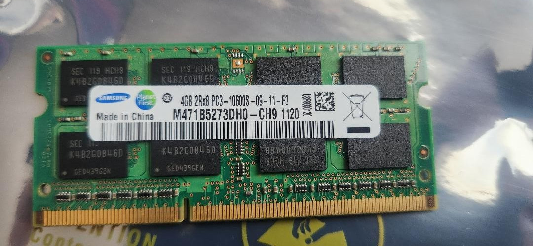 4GB 2Rx8 PC3-10600S-09-11-F3 *Samsung* M471B5273DH0-CH9