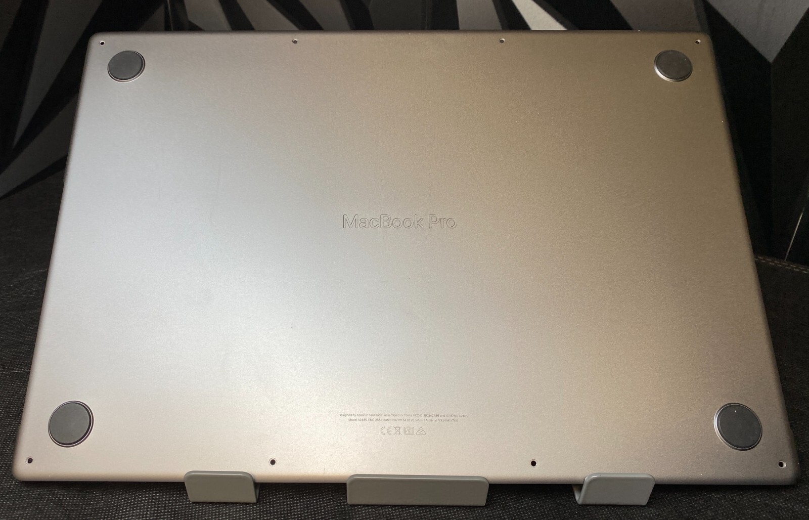 OEM Apple MacBook Pro 16″ M1 2021, Bottom Case Replacement, Space Gray A2485