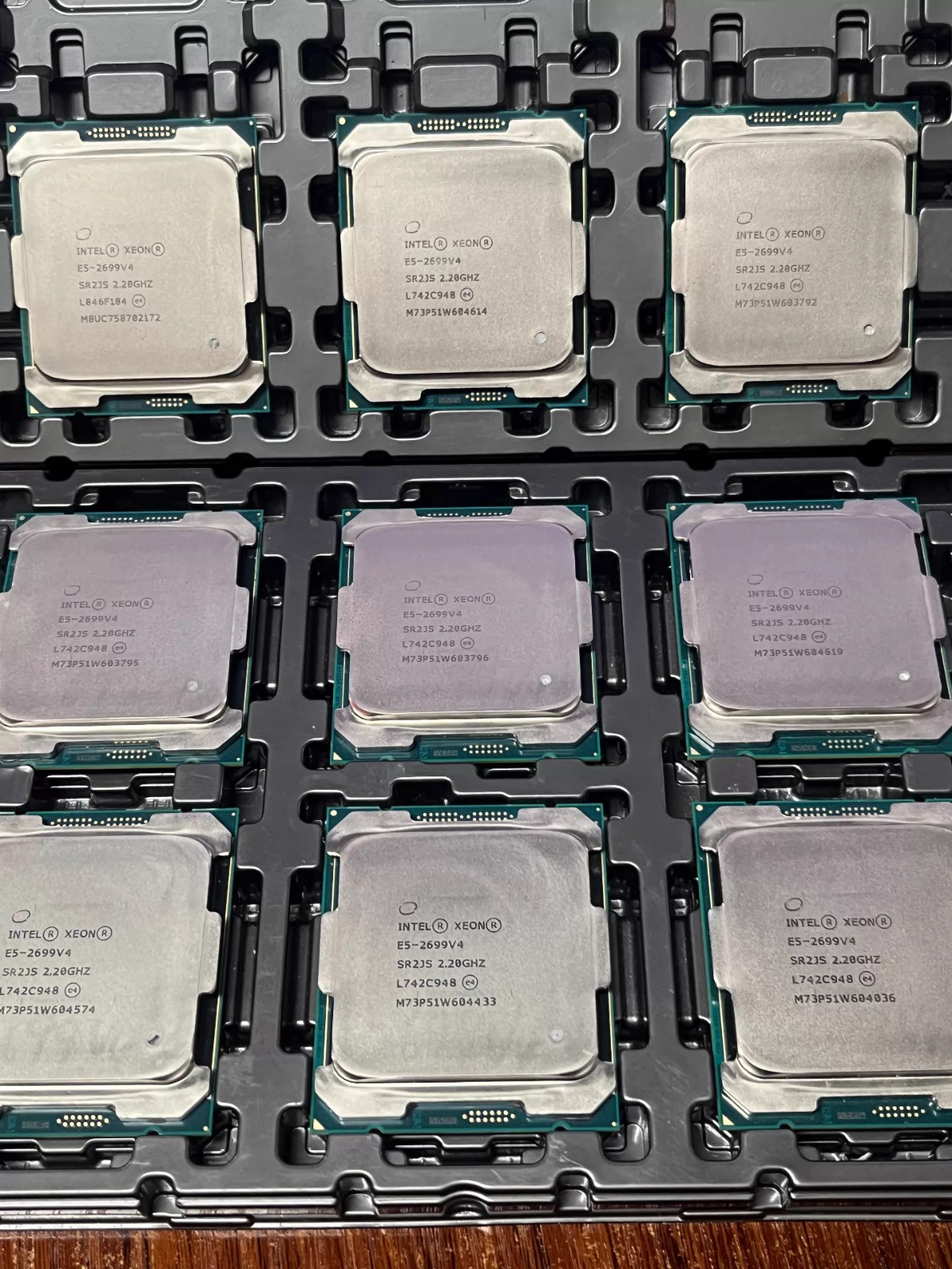 Intel Xeon E5-2699 v4 2.2GHz (22 Cores) 9.6GT/s 55MB SR2JS LGA2011-3 CPU.