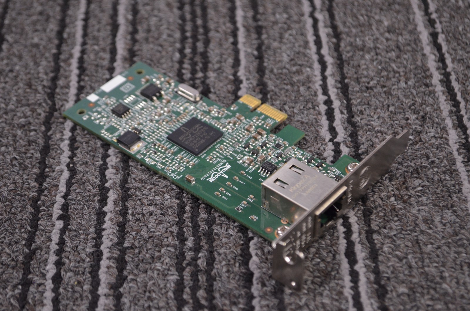 Low Profile Gigabit Ethernet | Broadcom BCM5722 | 10/100/1000BaseT RJ-45