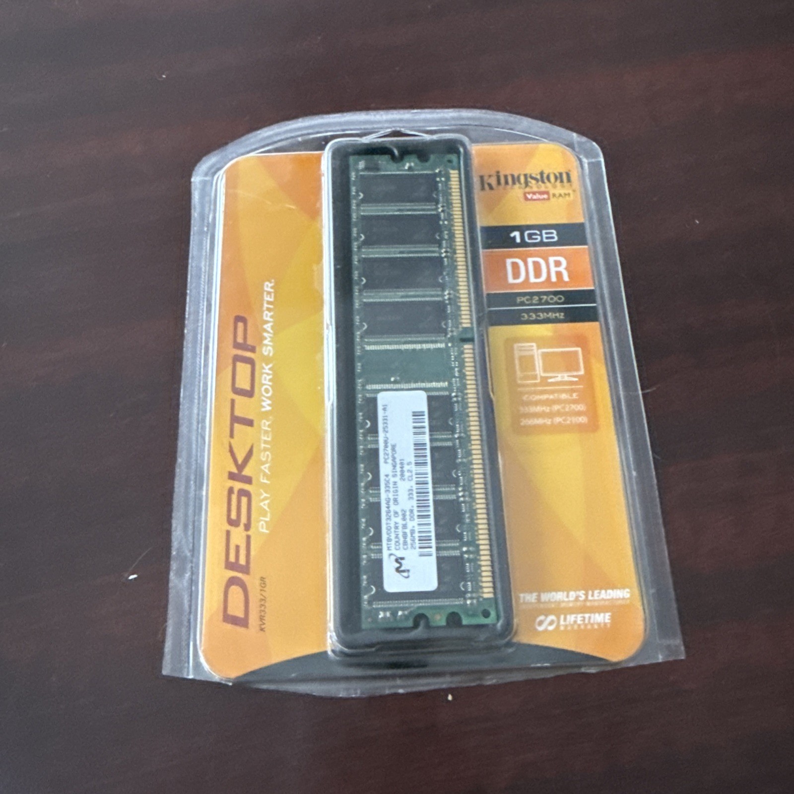 Kingston ValueRAM 1 GB DIMM 333 MHz PC-2700 DDR SD RAM Memory (KVR333/1GR) NEW