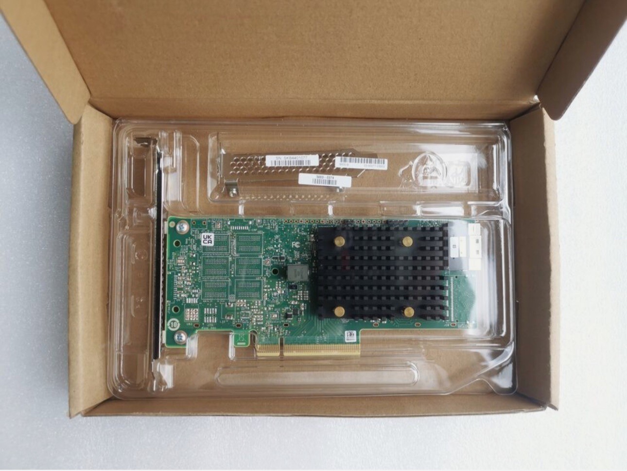 Broadcom 9500-8i 24Gb Tri-Mode PCIe 4.0 HBA 05-50077-03 Adapter