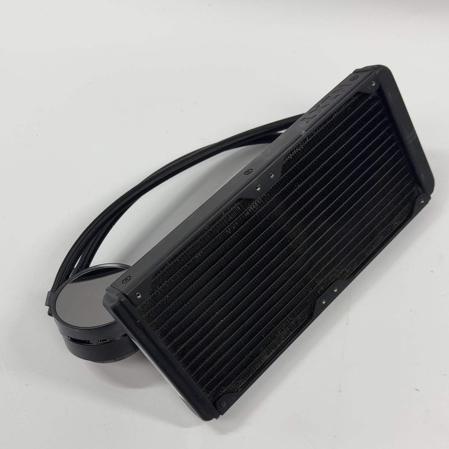 NZXT 240 CPU Liquid Cooler (AIO) Slim Line Case