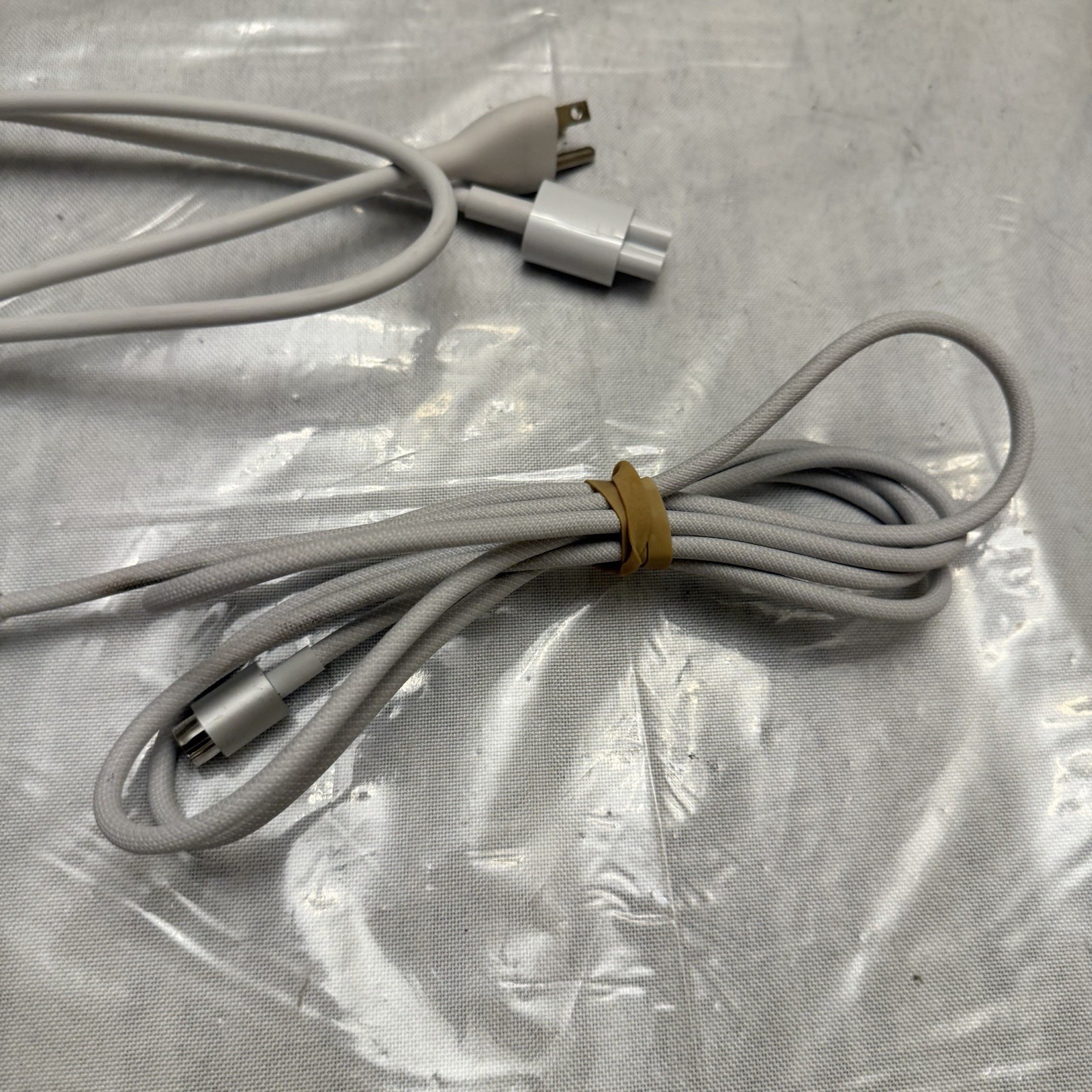 Pre Owned – Genuine Apple 24″ iMac 143W Adapter (Silver) A2388- WITHOUT Ethernet