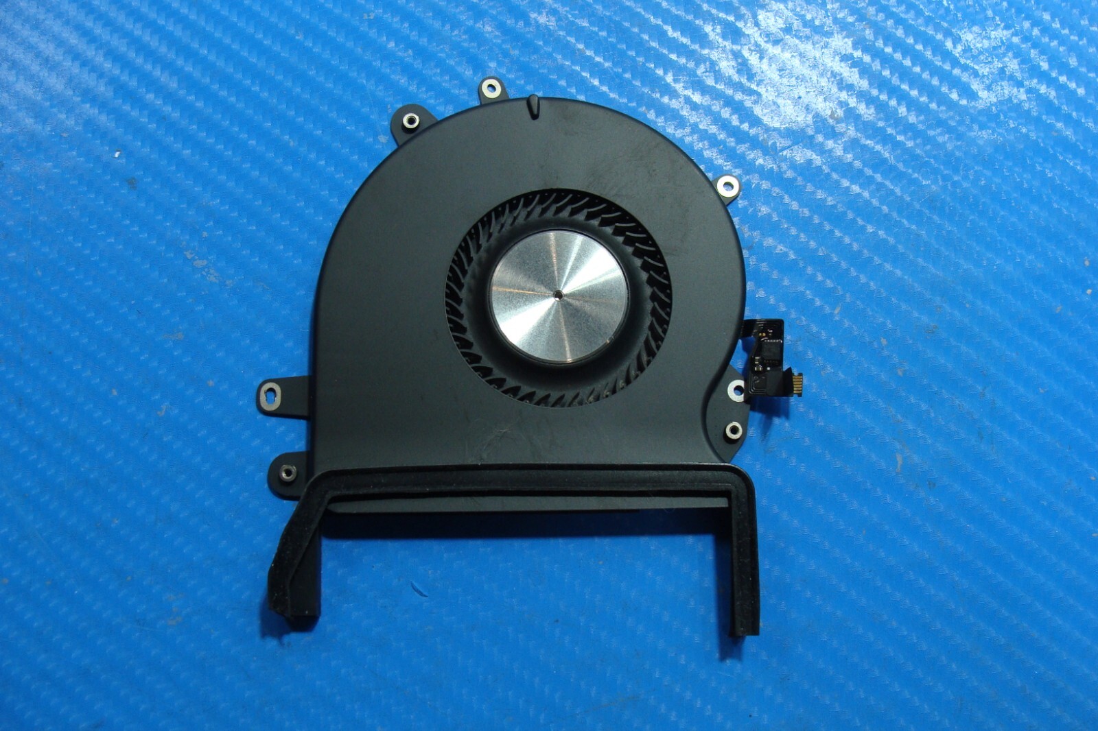 MacBook Pro 16″ A2141 Late 2019 MVVJ2LL/A MVVK2LL/A Cooling Fan Right 923-03875
