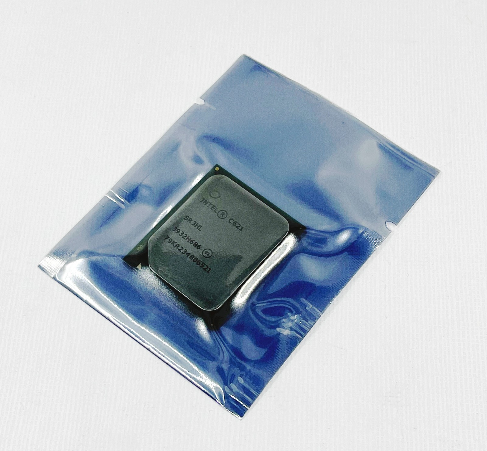 1PCS Intel New SR3HL C621