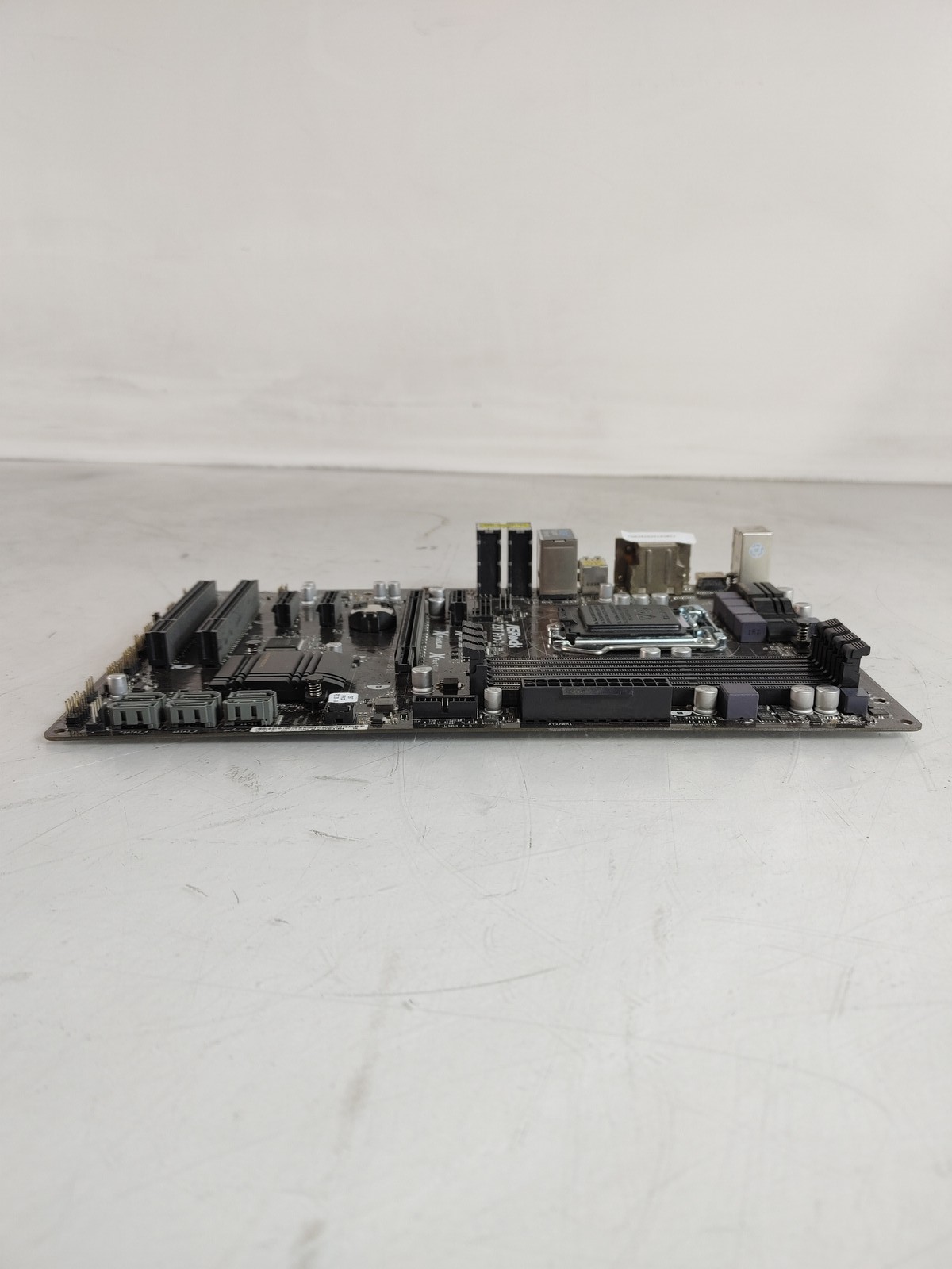 ASRock Z87 Pro3 Intel LGA 1150 DDR3 Desktop Motherboard