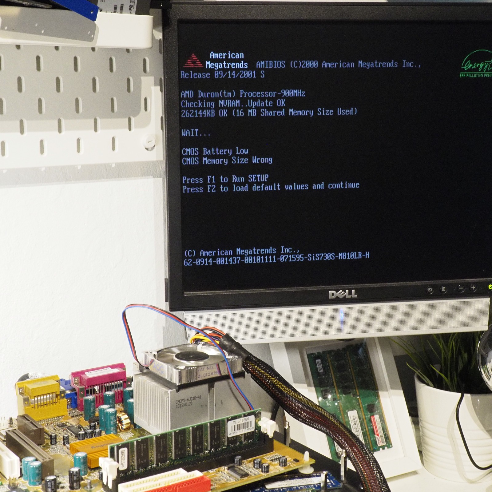 PCChips M810LR V5.0 Socket A MicroATX Motherboard AGP AMD Duron 900 Windows 98