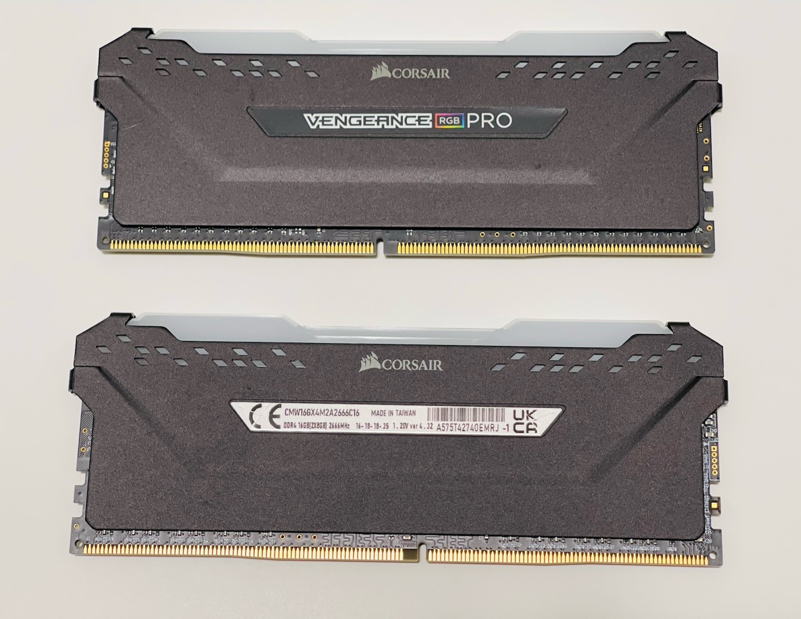 Corsair Vengeance RGB Pro 16GB (2x8GB) DDR4 3200MHz C16 RAM CMW16GX4M2C3200C16