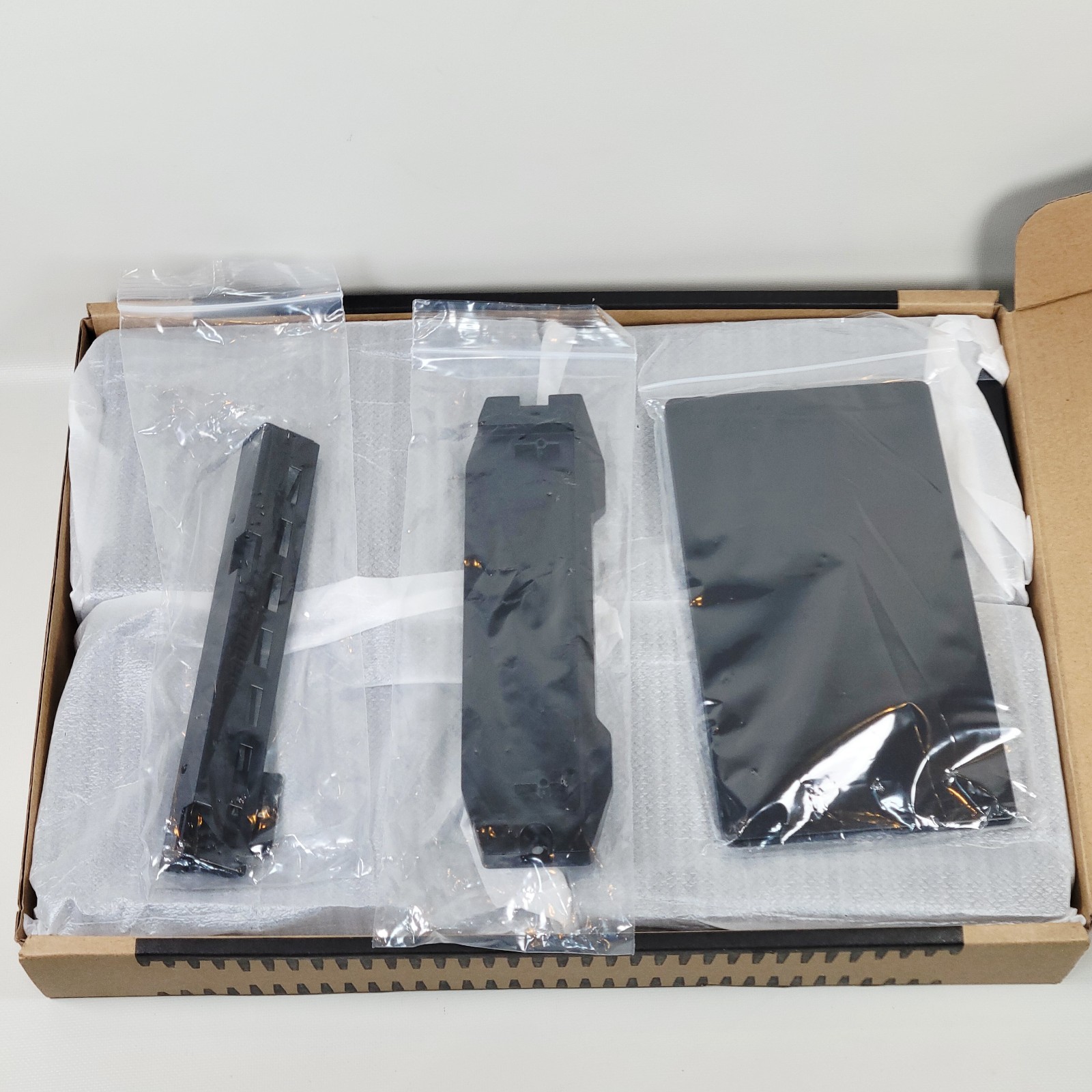 PHANTEKS Eclipse P600S Accessory Kit 3.5” HDD Brackets – SEE PICTURES
