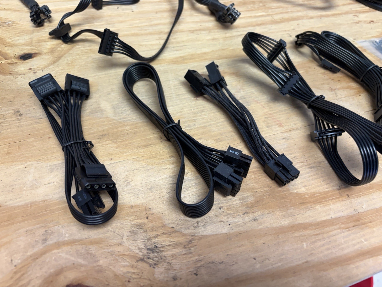 Corsair RM850x 850W Fully Modular PSU (RPS0110) – Partial Cable Set