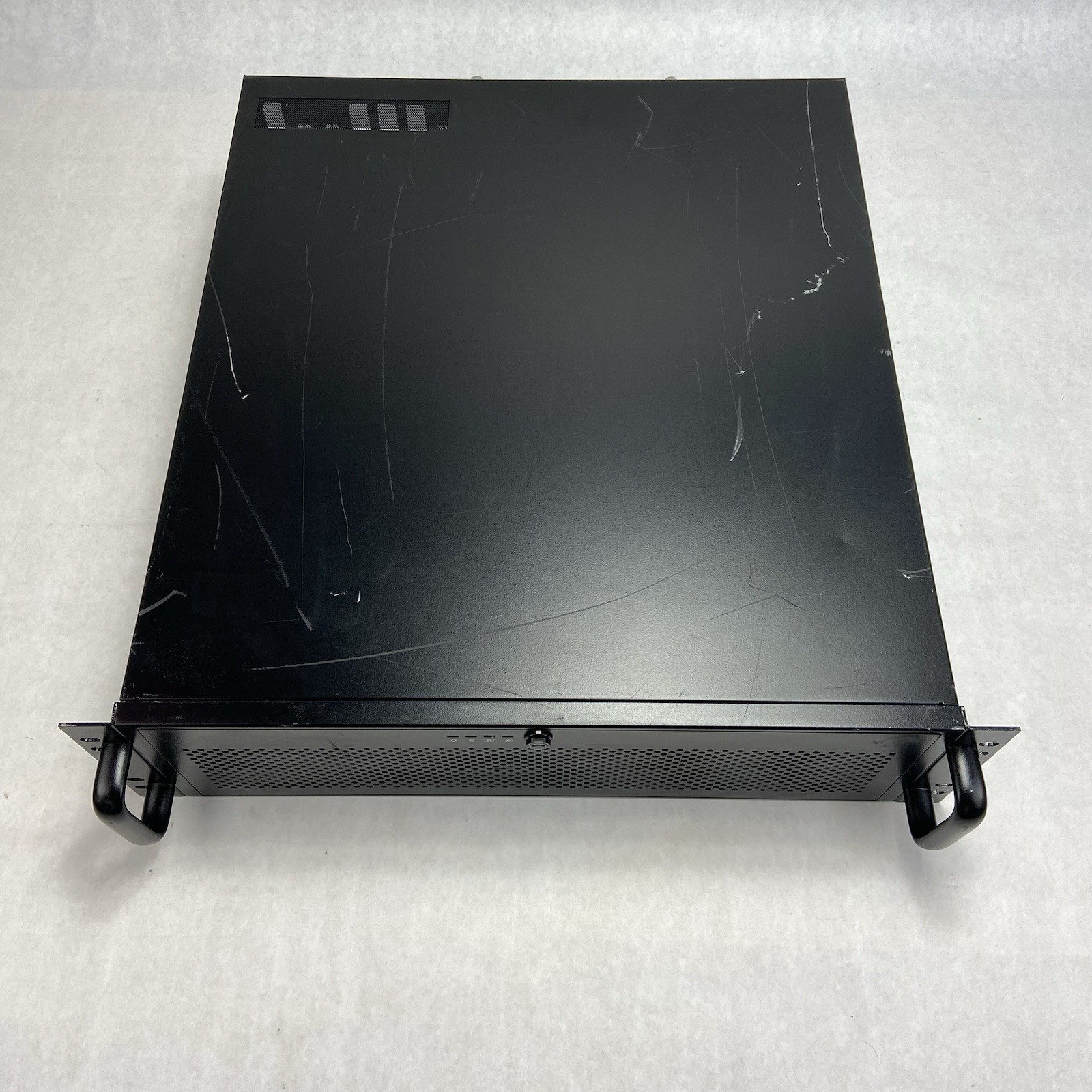 Advantech HPC-7320MB-00XE 3U Rackmount Server Chassis Barebones Missing Caddies