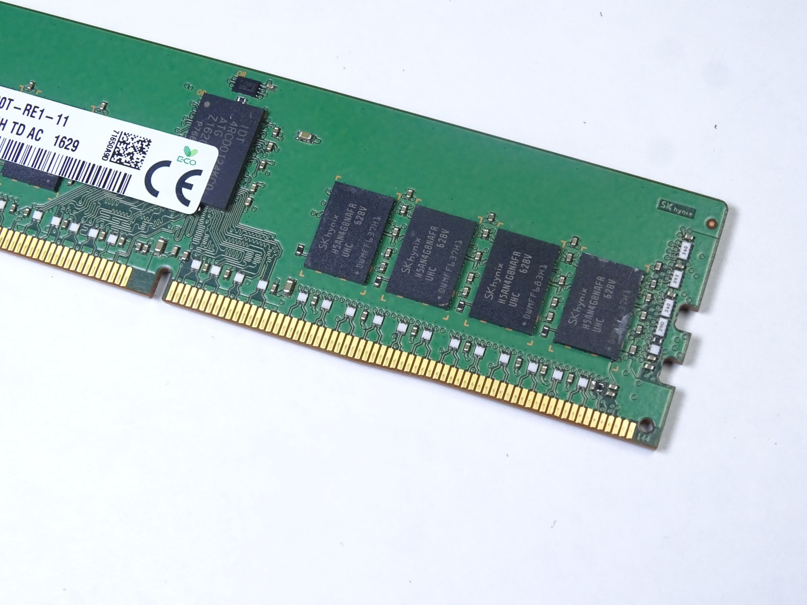 SK hynix 8GB DDR4-2400 PC4-19200 ECC RDIMM Server RAM (HMA41GR7AFR8N-UH)