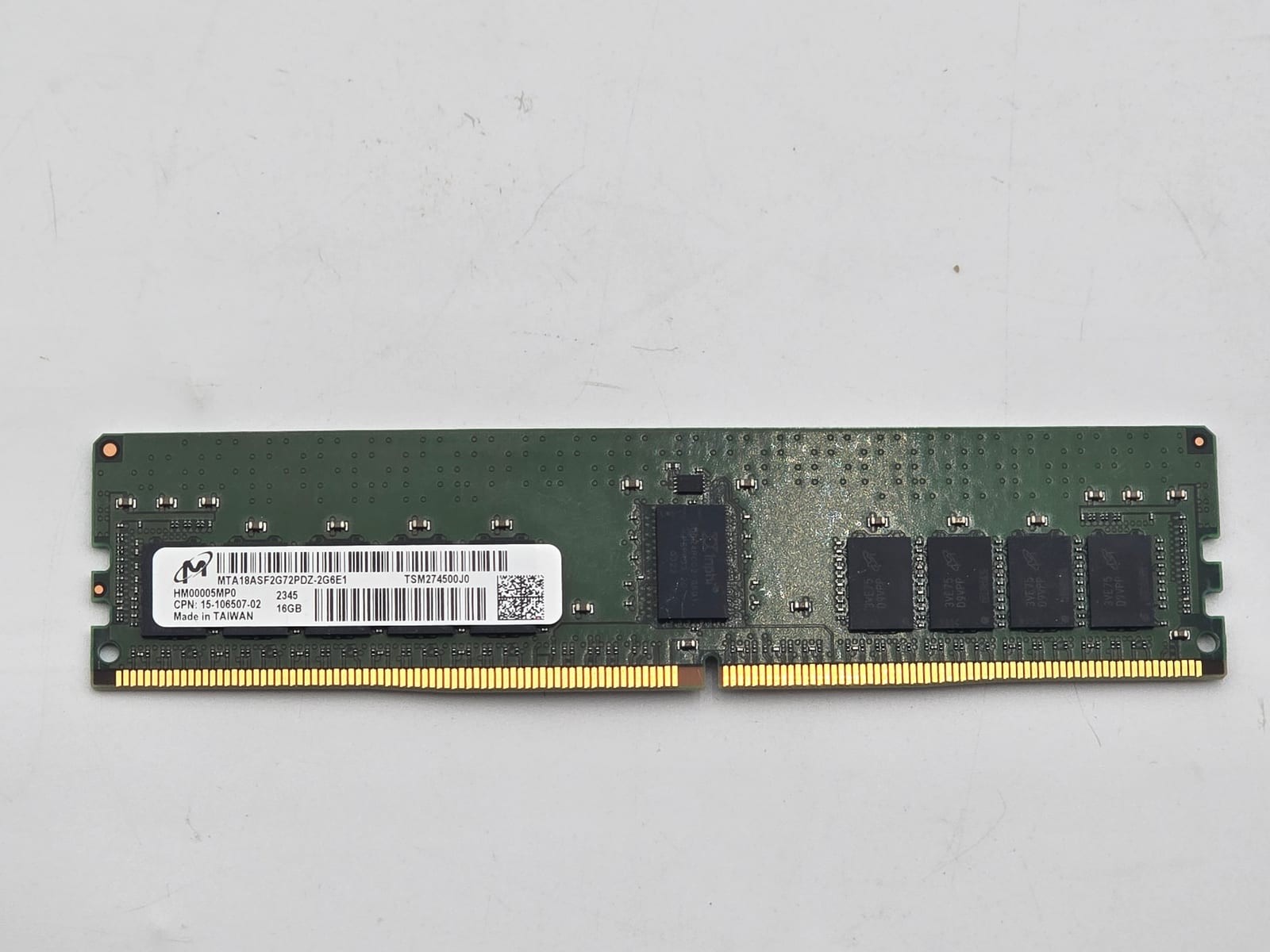 Micron 16GB PC4-21300R DDR4-2666 ECC RDIMM RAM MTA18ASF2G72PDZ-2G6E1