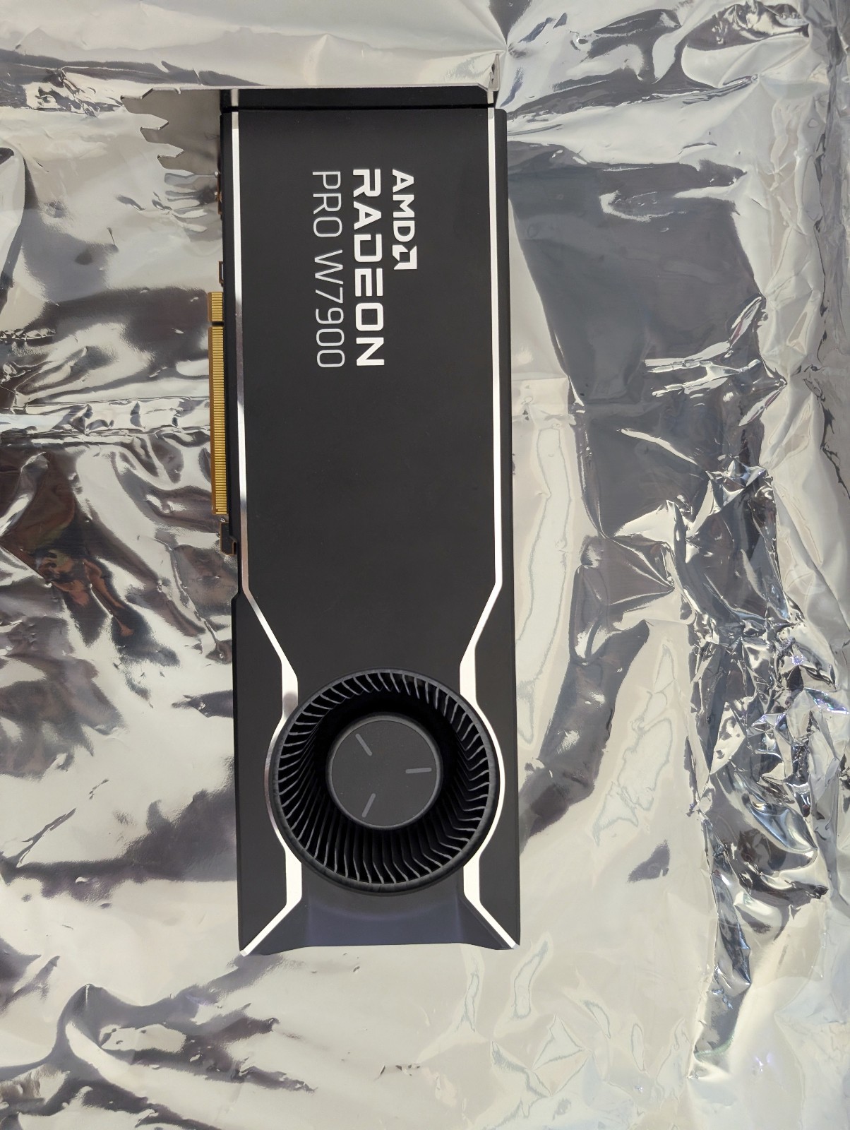 AMD VCX 100-300000074 RADEON PRO W7900 48GB GDDR6 3xDisplayPort2.1 *used*