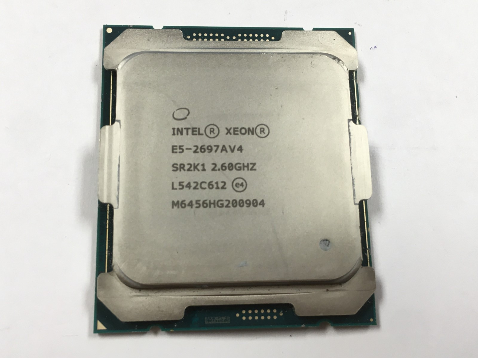 Intel Xeon E5 – 2697AV4 / SR2K1 2.60GHz 40-MB 16-Core CPU Socket LGA2011