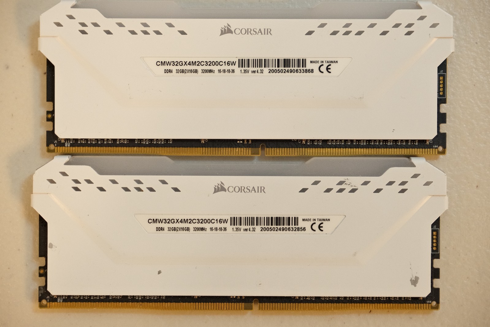Corsair Vengeance RGB Pro 32GB (2x16GB) DDR4 3200MHz CL16 RAM CMW32GX4M2C3200C16