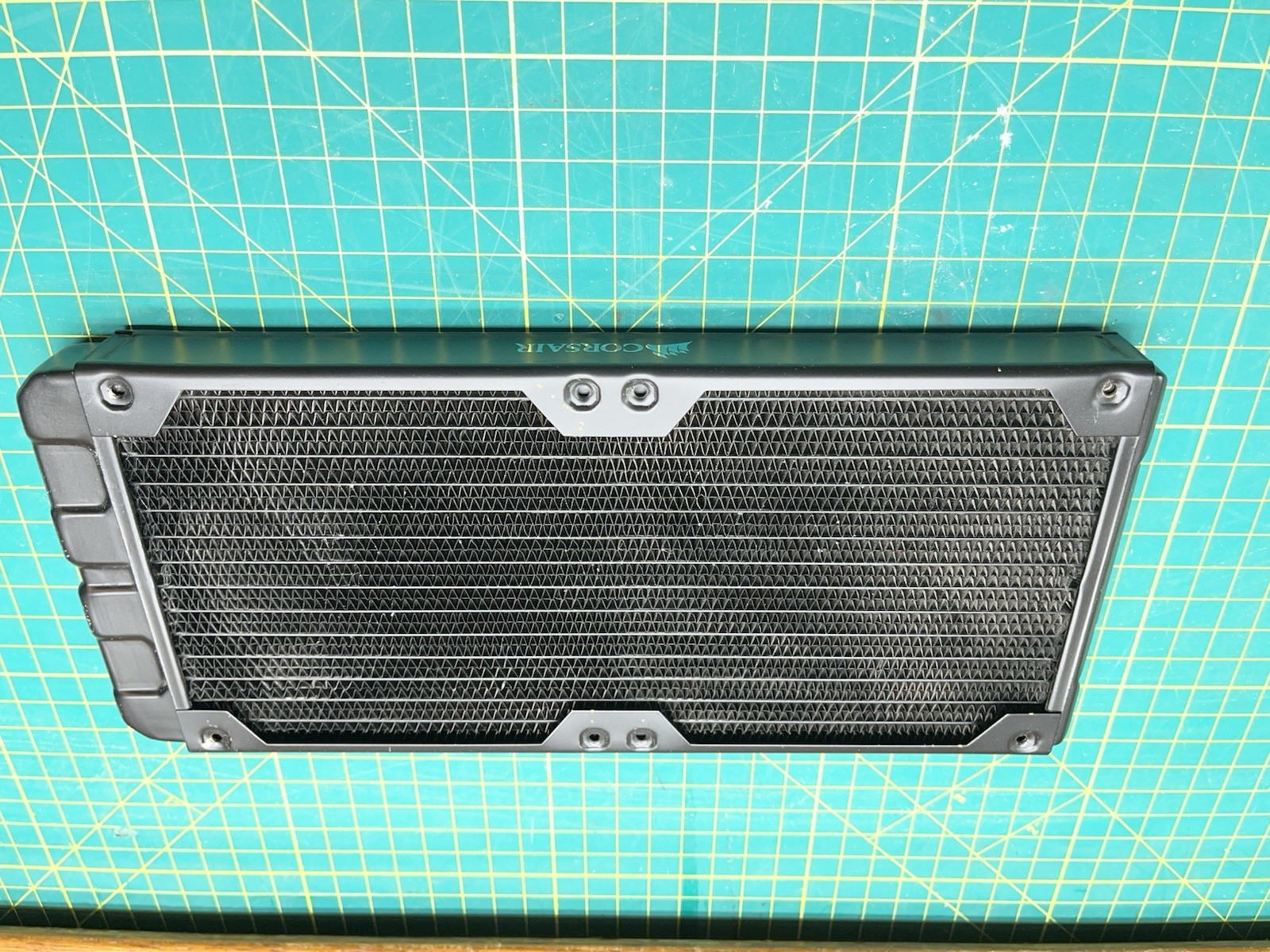 Corsair Hydro x Series XR5 240mm Black Water Cooling Radiator
