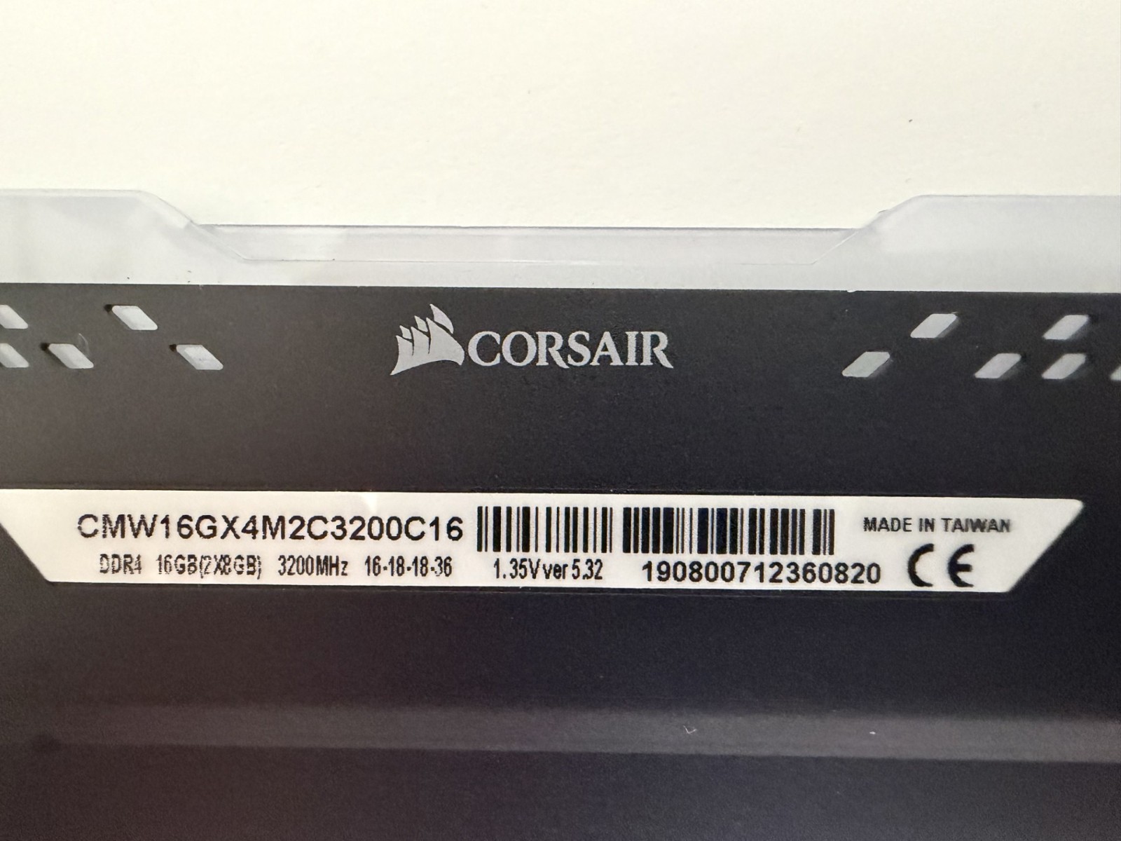 Corsair Vengeance RGB Pro 16GB (2x8GB) RAM DDR4 3200MHz CMW16GX4M2C3200C16