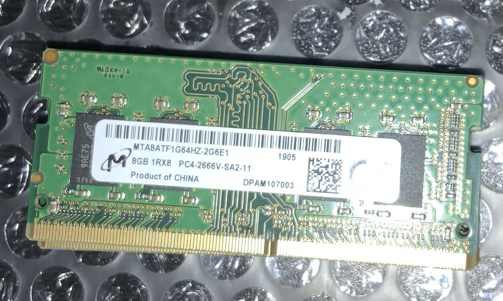 Micron 8GB 1Rx8 PC4-2666V-SA2-11 MTA8ATF1G64HZ-2G6E1 Laptop Memory