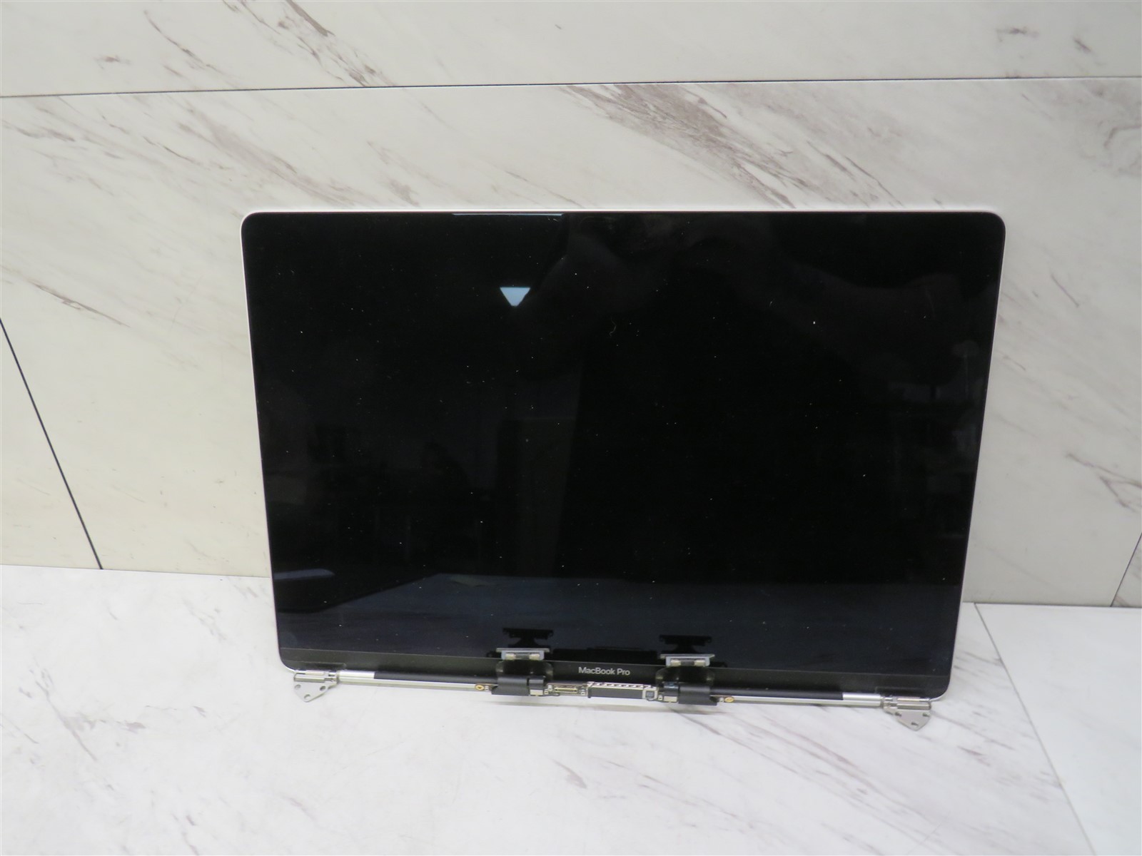 15″ Genuine Apple MacBook Pro LED LCD Screen Display Assembly A1990 2018