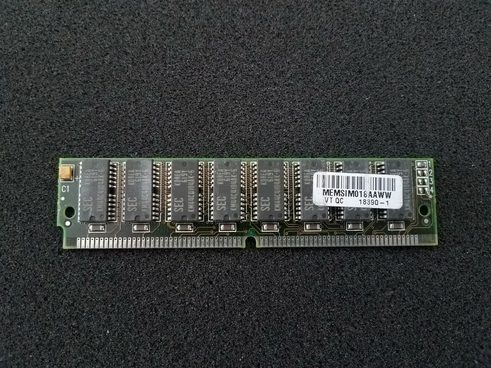 VisionTek 4MB – 72 Pin – 60ns EDO SIMM ( MEMSIM018AAWW )