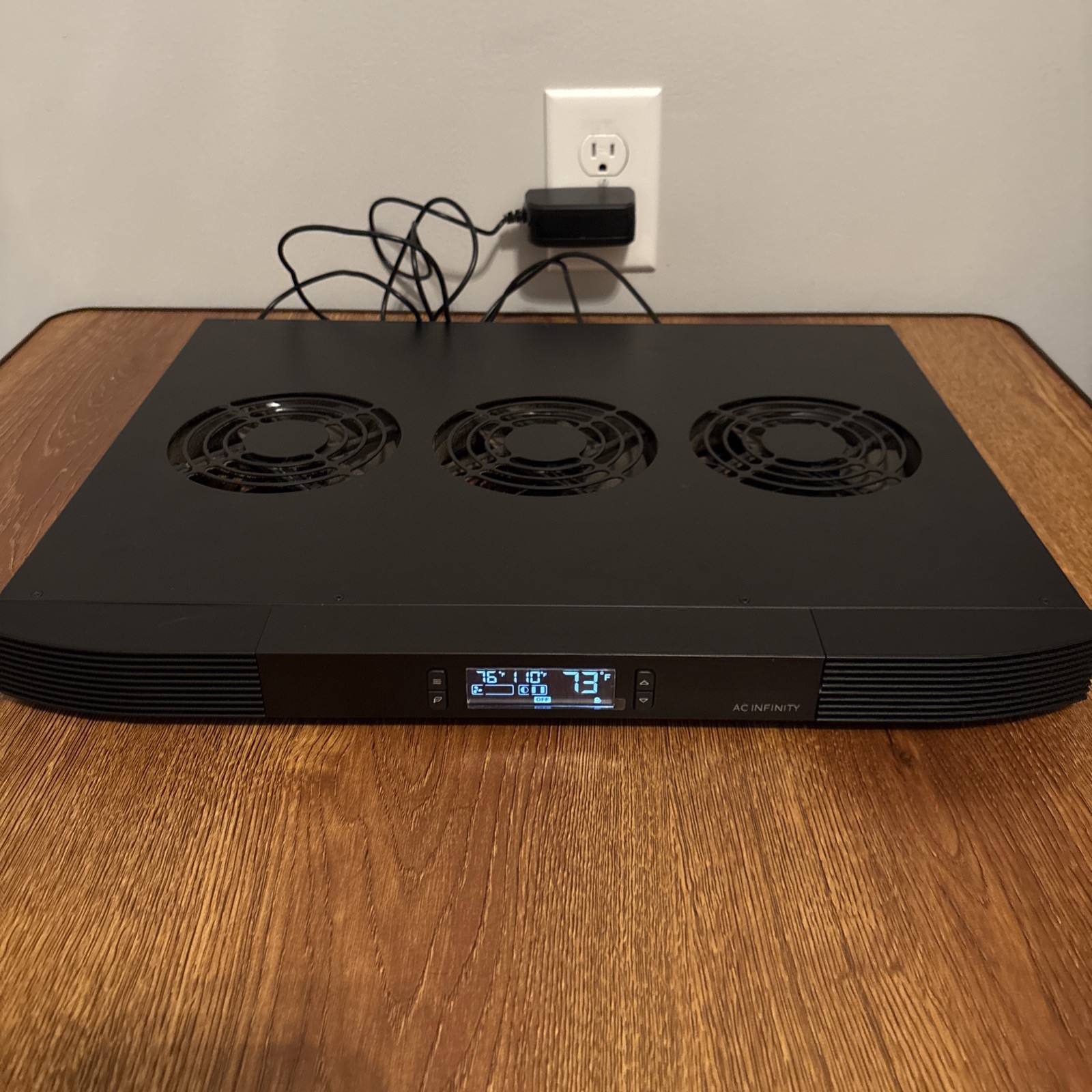AC Infinity AIRCOM T9 A/V Top-Exhaust Component Cooling System Tested