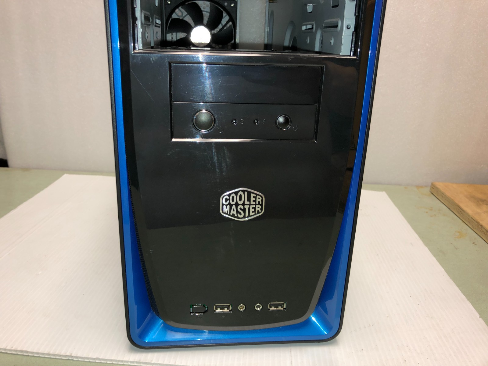 Cooler Master Elite 310 Black & Blue, Steel ATX Mid Tower Computer Case 2 – Used