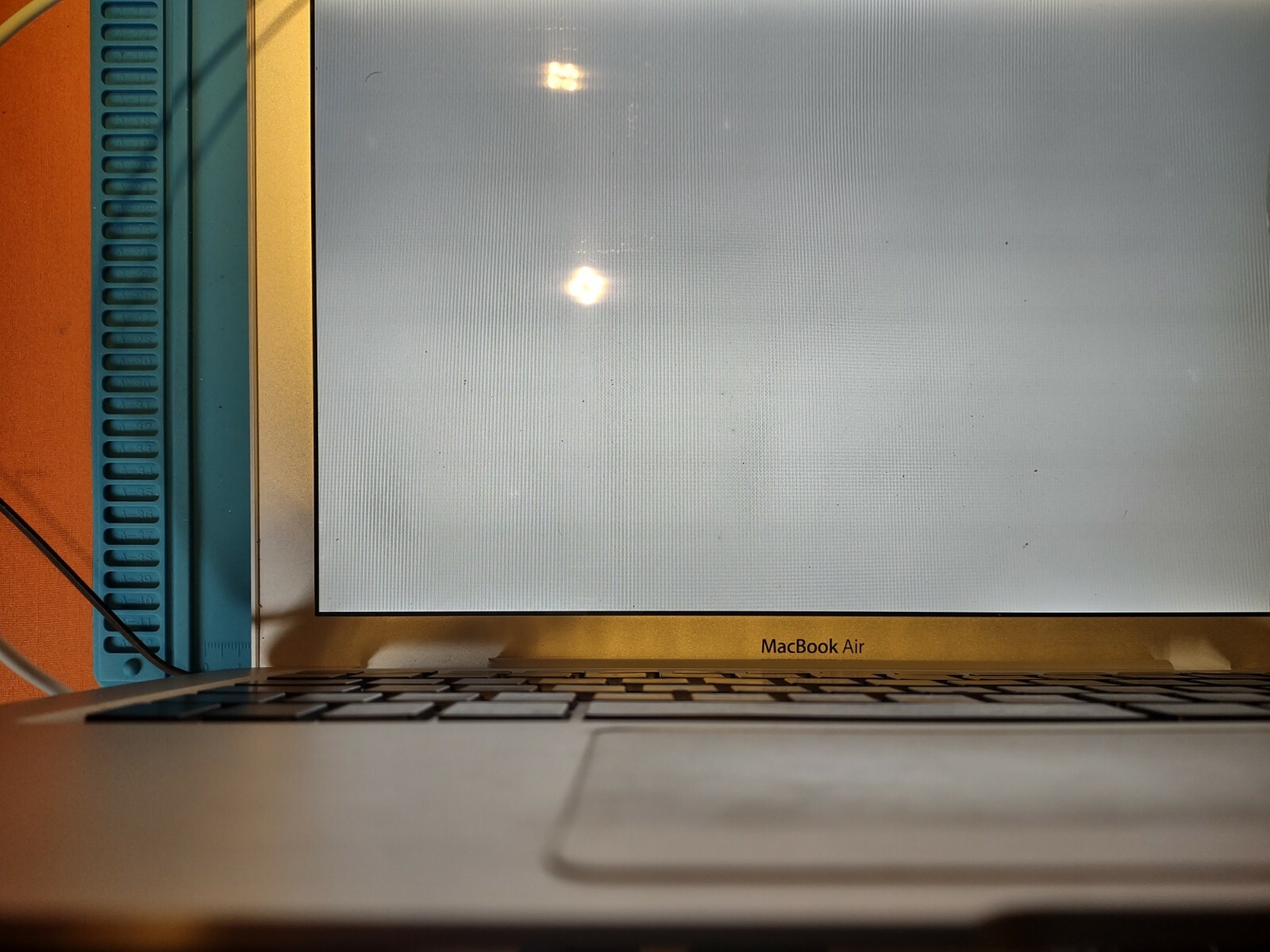 Apple MacBook Air 13 A1237 A1304 2008 2009 Working Grade A- – Display
