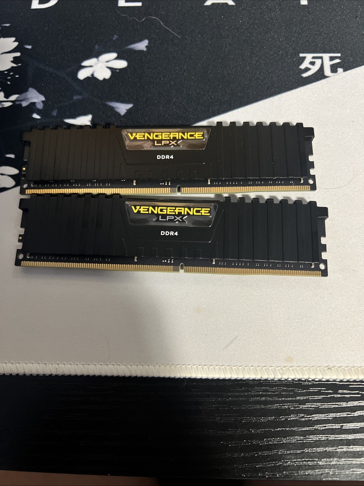 CORSAIR Vengeance LPX DDR4 RAM 32GB 3200MHz Intel XMP AMD EXPO Computer Memory