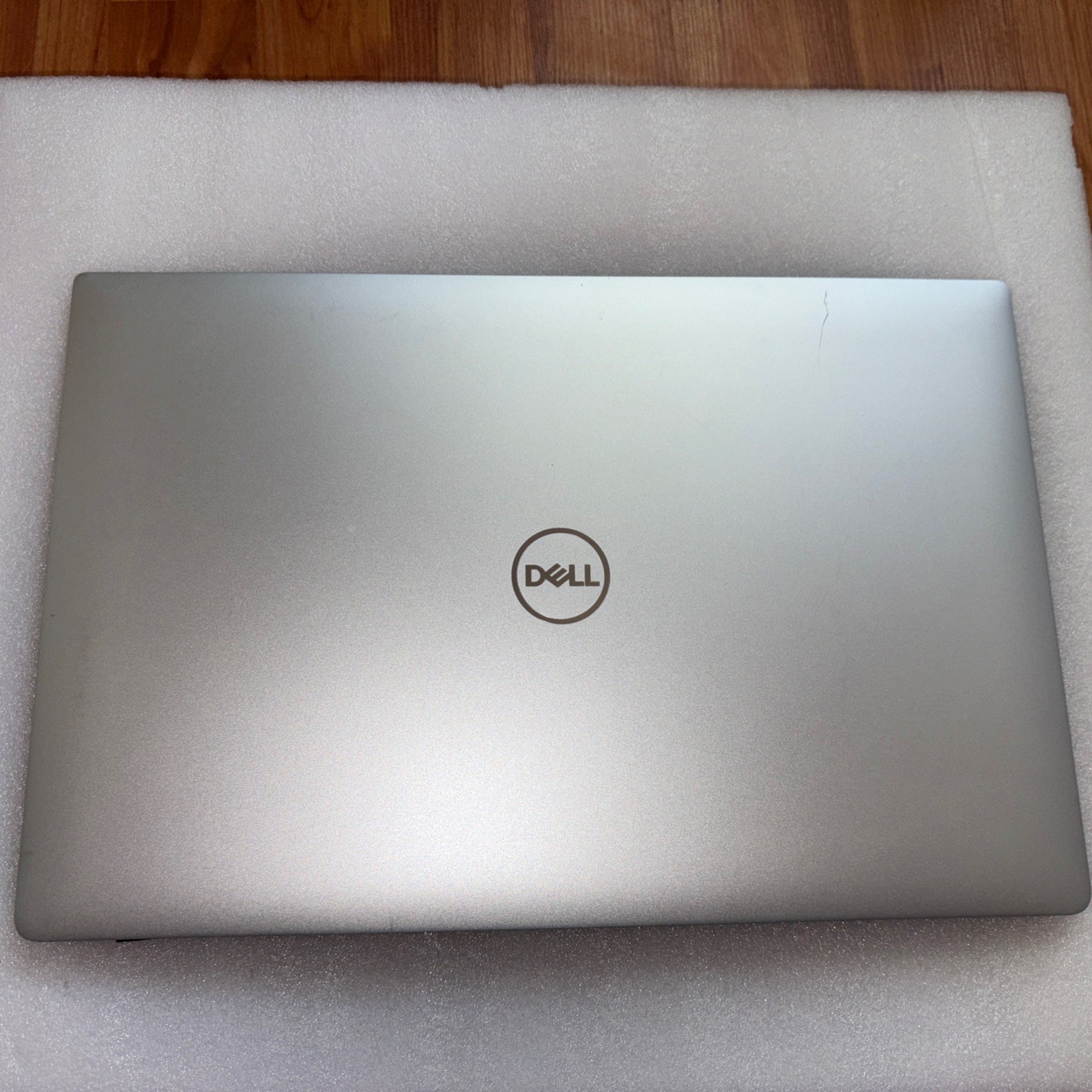 Dell XPS 9570 Precision 5530 FHD NonTouch Screen Assembly MDRV3 Scratches M4