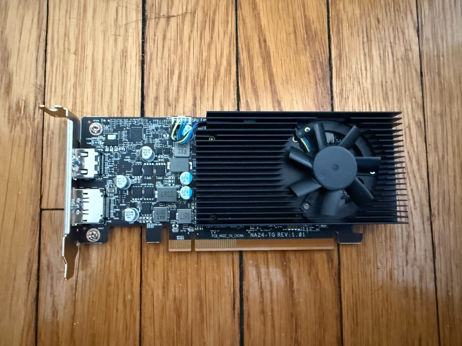 Low Profile HP AMD Radeon RX 6400 w/AI Memory 4GB DDDR6 M99977-001 Graphics Card
