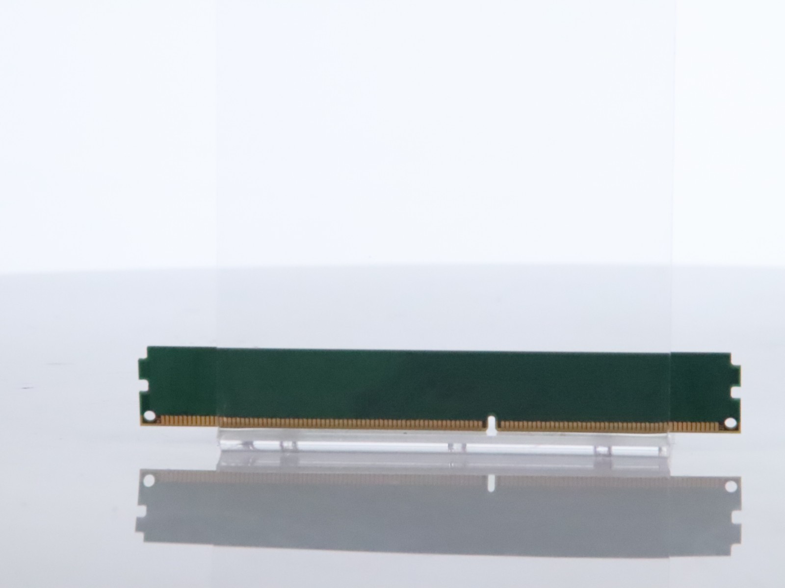 Kingston KTH9600CS/4G 4GB PC3-12800U 1600MHz Low Profile 1.5V Non-ECC DDR3 RAM