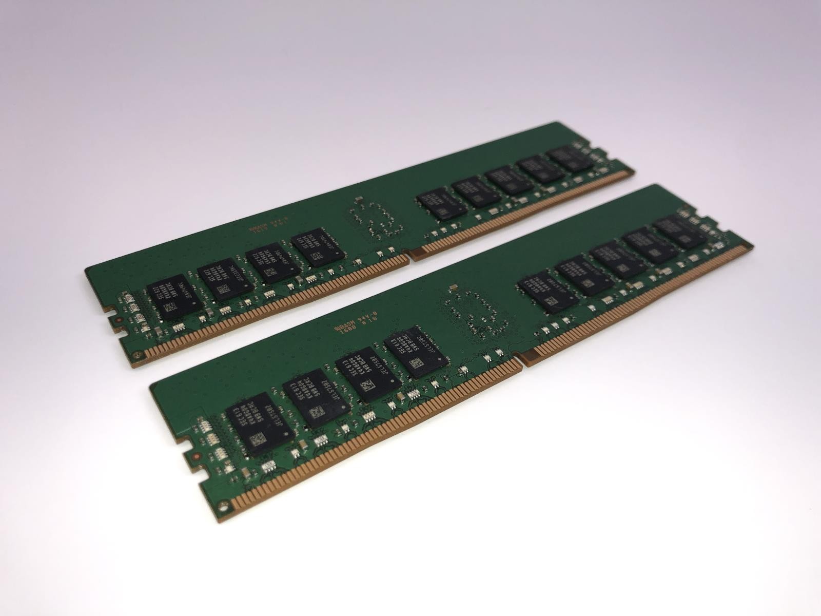 (Set of 2) Innodisk 16GB DDR4-2400 RDIMM / M4R0-AGS3ECSJ Server RAM