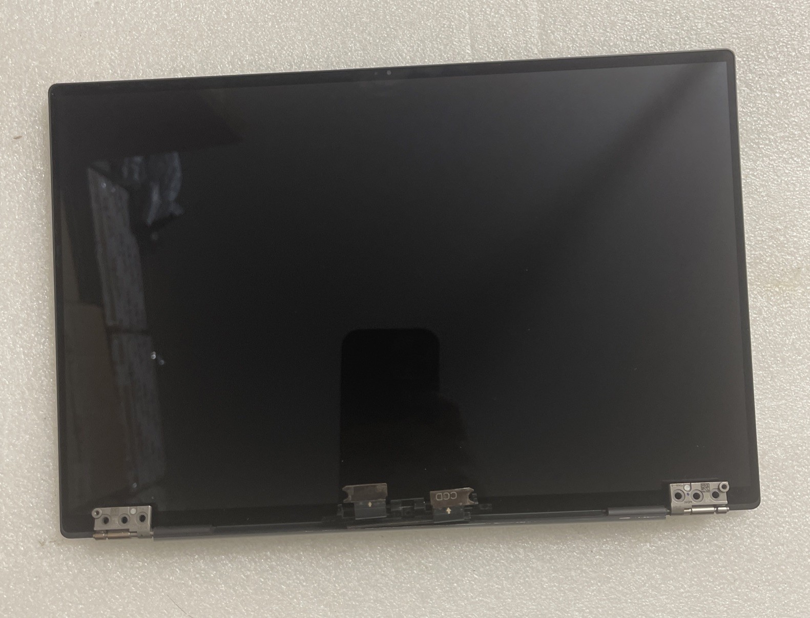 Defective Dell XPS 9300 13.3″ Touchscreen UHD+ LCD Silver 4MFP0 RGG8M SY D6