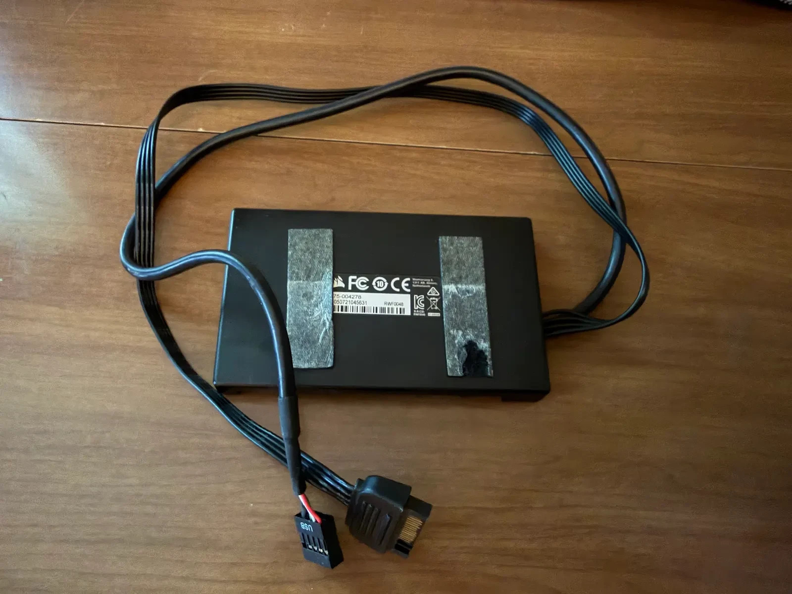 Corsair iCUE COMMANDER CORE XT Smart RGB Lighting & Fan Speed Controller – Black