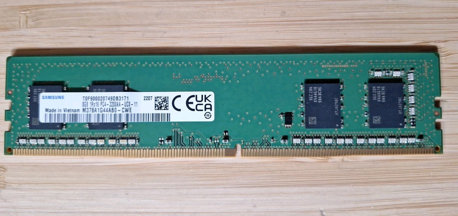 Samsung 8GB (1 x 8GB) PC4-25600 DDR4-3200AA M378A1G44AB0CWE Desktop Memory