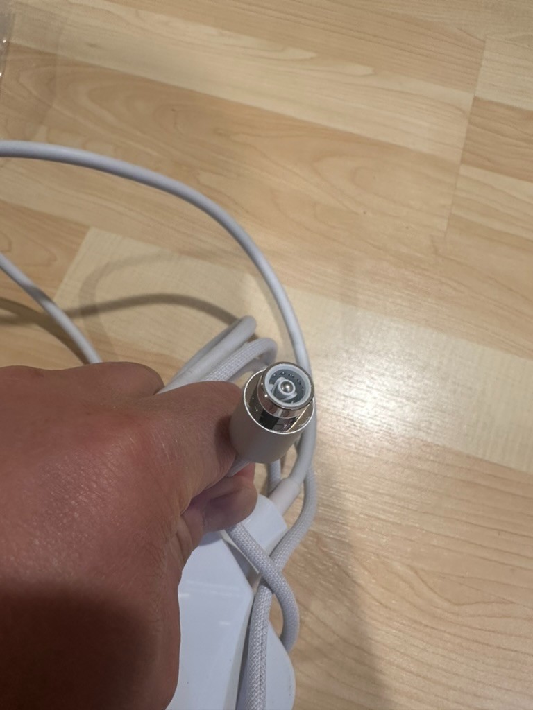 Pre Owned – Genuine OEM Apple 24″ iMac M1 M3 143W Power Adapter (Silver) A2290