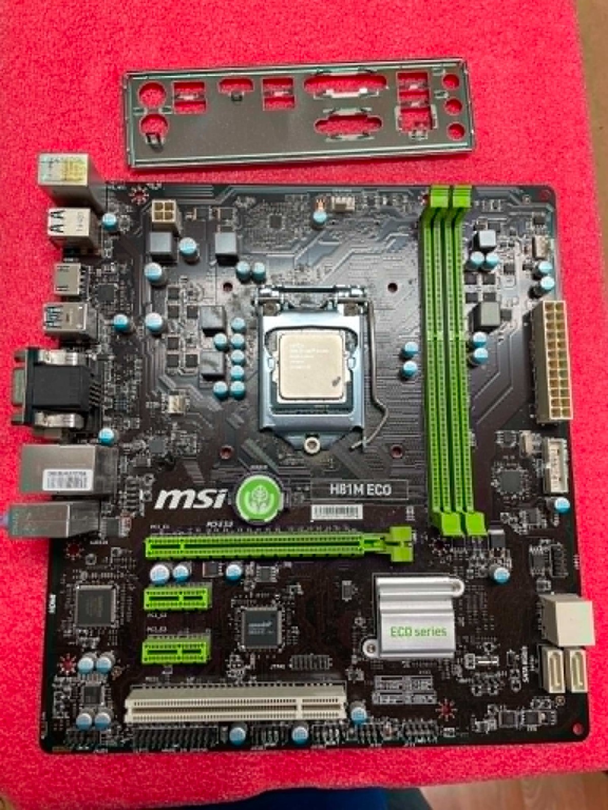 MSI H81M ECO DDR3 LGA 1150 HDMI VGA DVI Ｍotherboard I/O Shield & Intel i5-4560