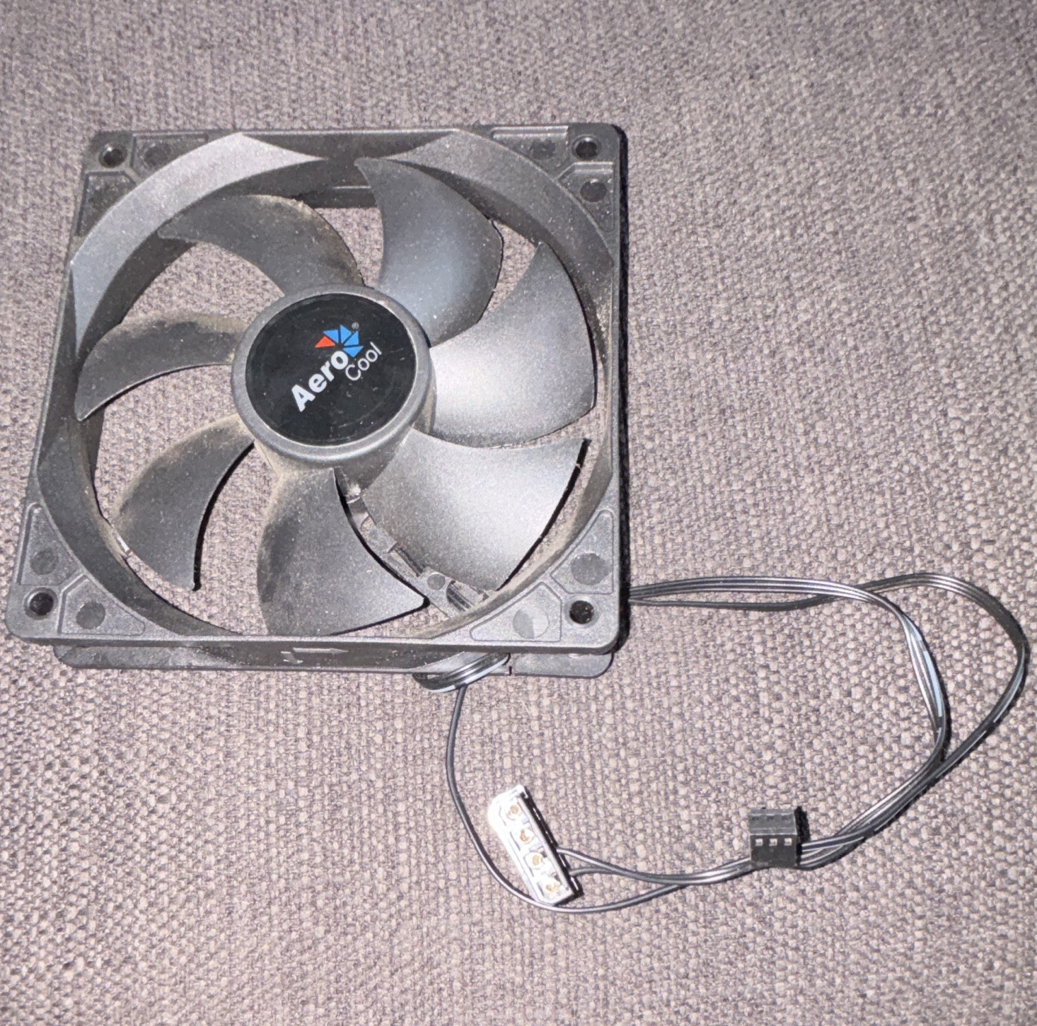Aerocool 140mm Black Case Fan 3-Pin 12V Blue LED Fluid Bearing 1000RPM