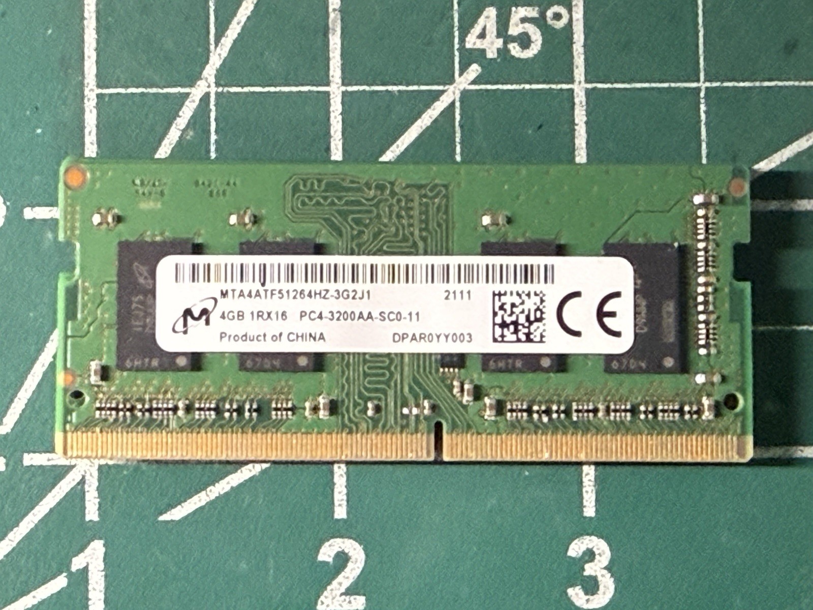 Micron 4GB 1Rx16 PC4-3200AA SC0-11 Memory MTA4ATF51264HZ-3G2J1