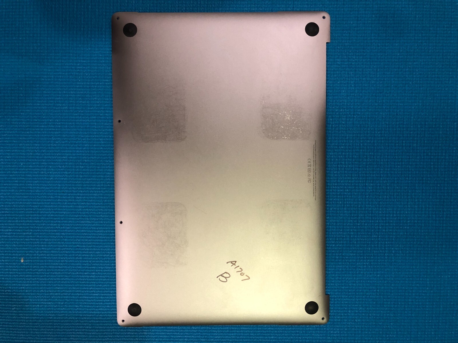 Macbook A2179/A1707/A1398/A1502/A1466/A1465/A1369/A1370 back cover