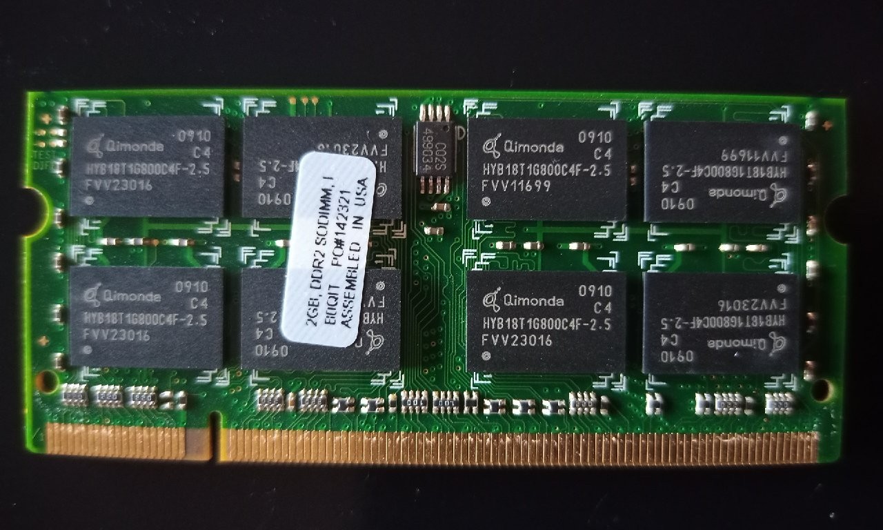 PNY Notebook Memory – 2 GB PC6400 DDR2 800 SODIMM 200 pin