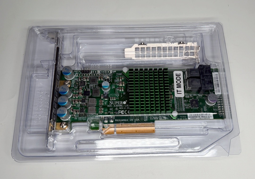 Supermicro 9300-8I 12Gbps HBA IT Mode ZFS FreeNAS unRAID + w/ 2*8643 SATA Cables