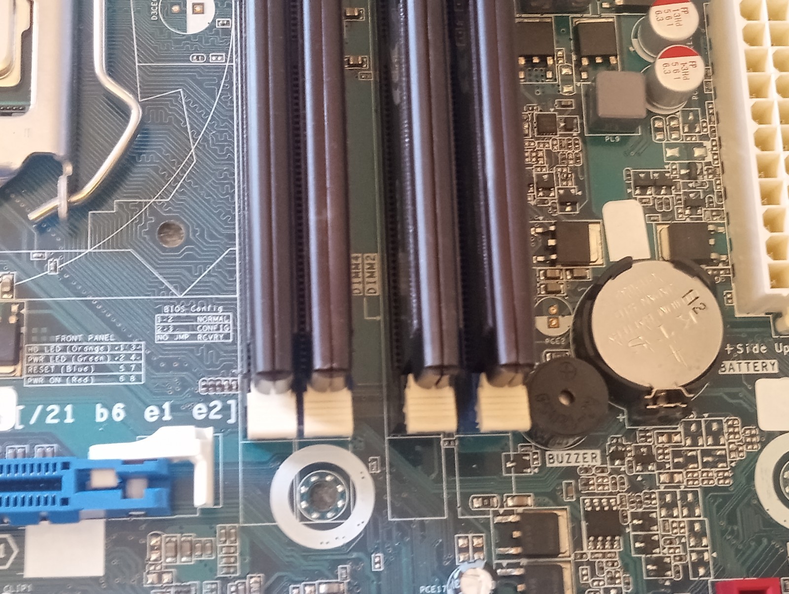 Intel DZ68DB Main Board with Intel i5-2500, 4x XMS3 DDR3