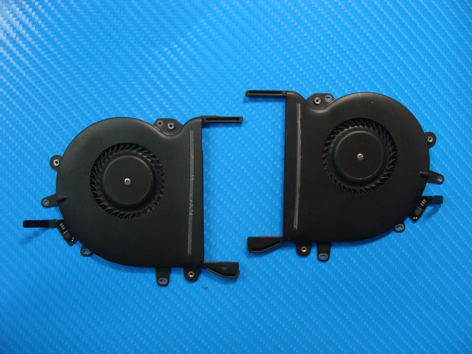 MacBook Pro A1990 Mid 2018 MR962LL/A MR972LL/A 15″ Left & Right Fans 923-02538