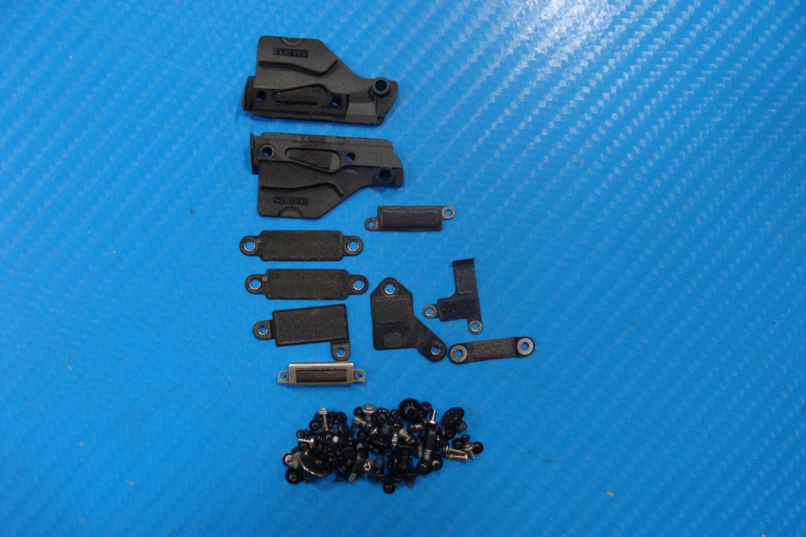 MacBook Pro A2141 16″ Late 2019 MVVJ2LL/A Screw Set Screws